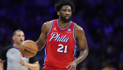 乐鱼体育-两年前单场70分！恩比德打趣：也许该在1月22日生个孩子