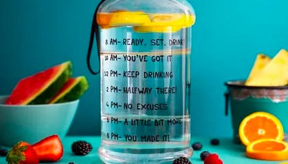 乐鱼体育APP-【夜读】全才凯恩，既能摧城拔寨还可防守破坏